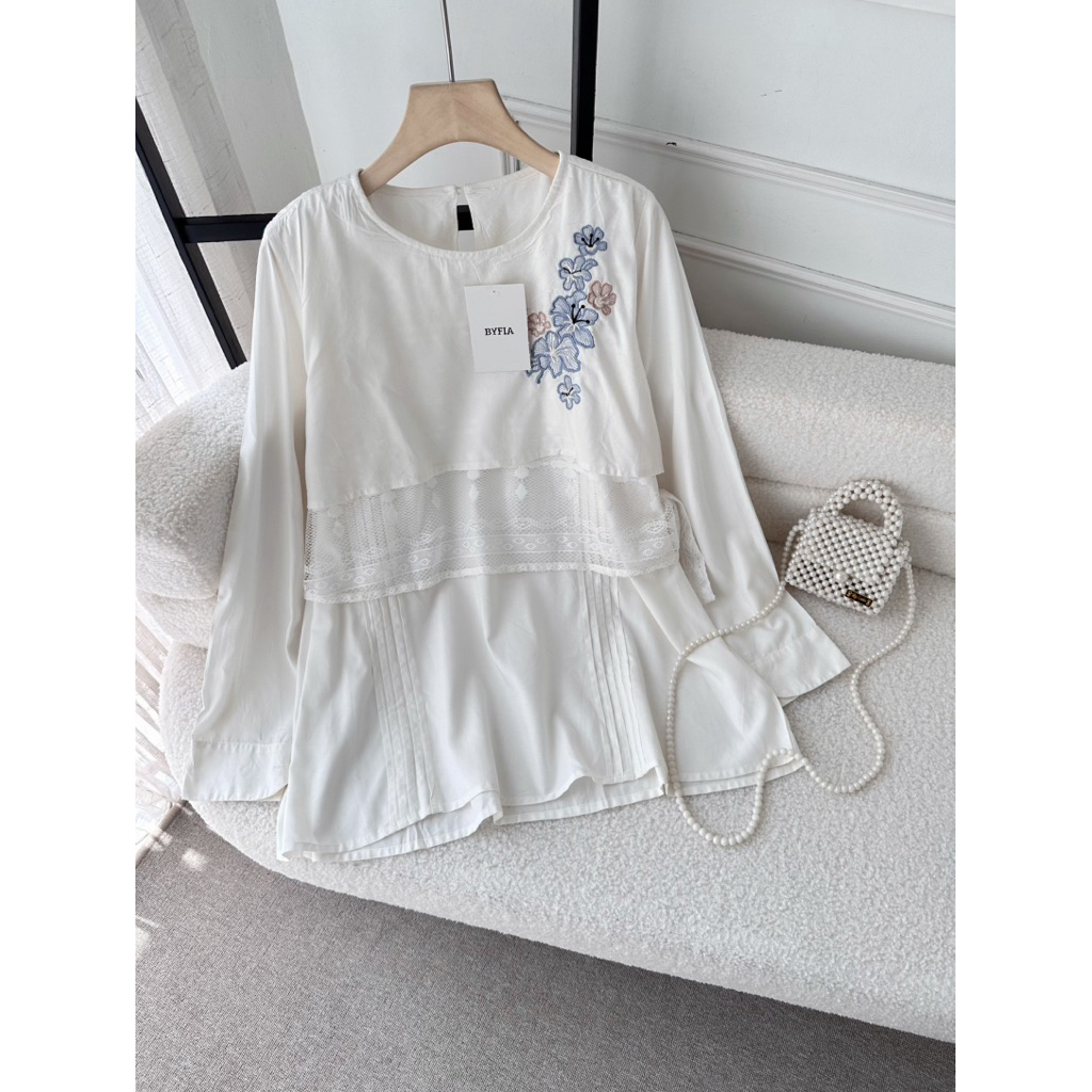 BYFIA Mentari Blouse / Atasan Wanita Terbaru Blus Putih Bordir Bestseller