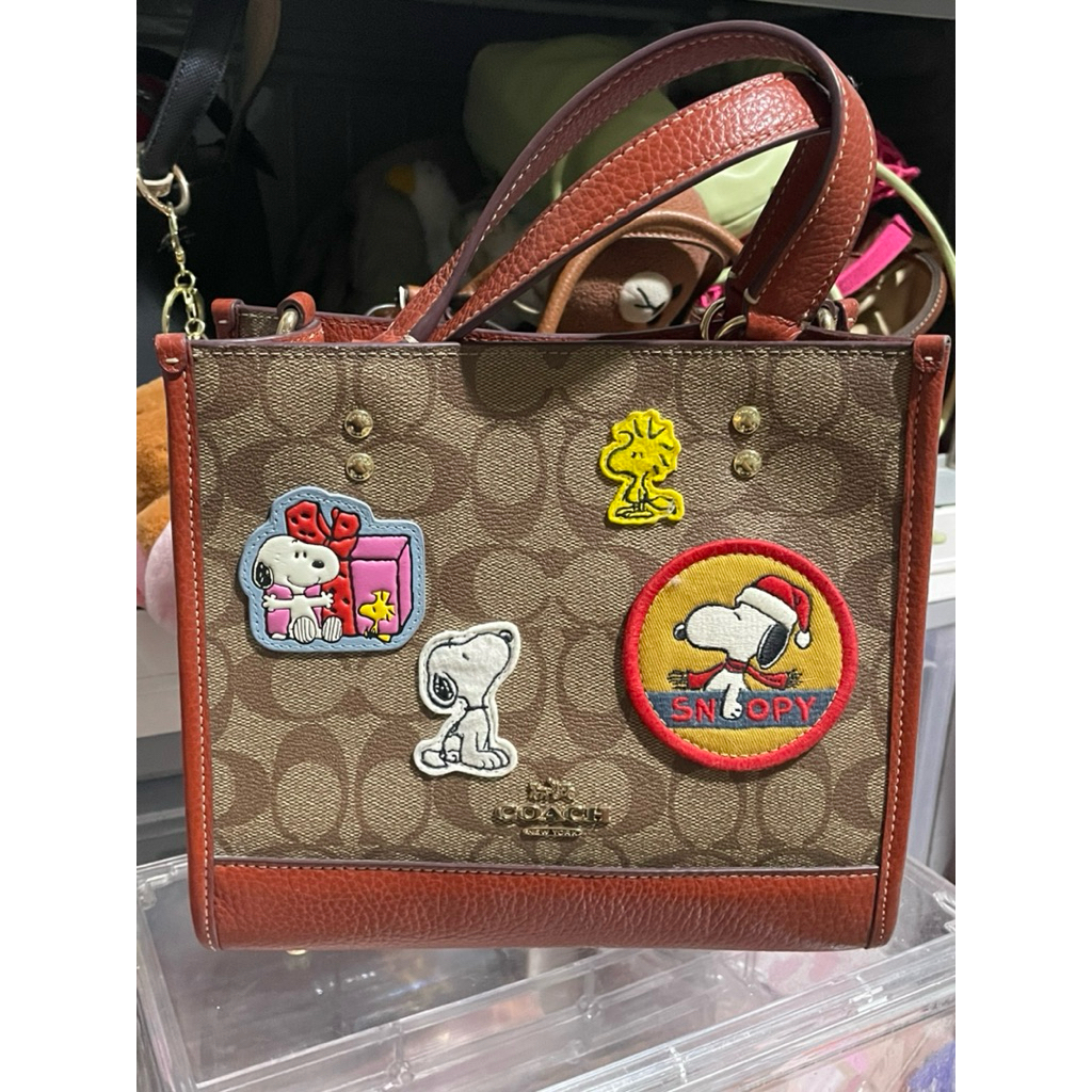 Coach x Peanuts - Dempsey Tote Snoopy
