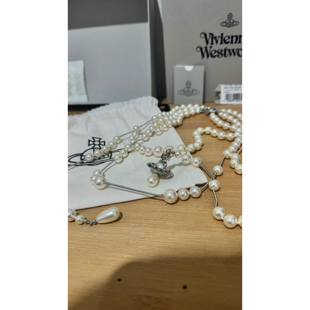 Vivienne Westwood Broken Pearl Necklace