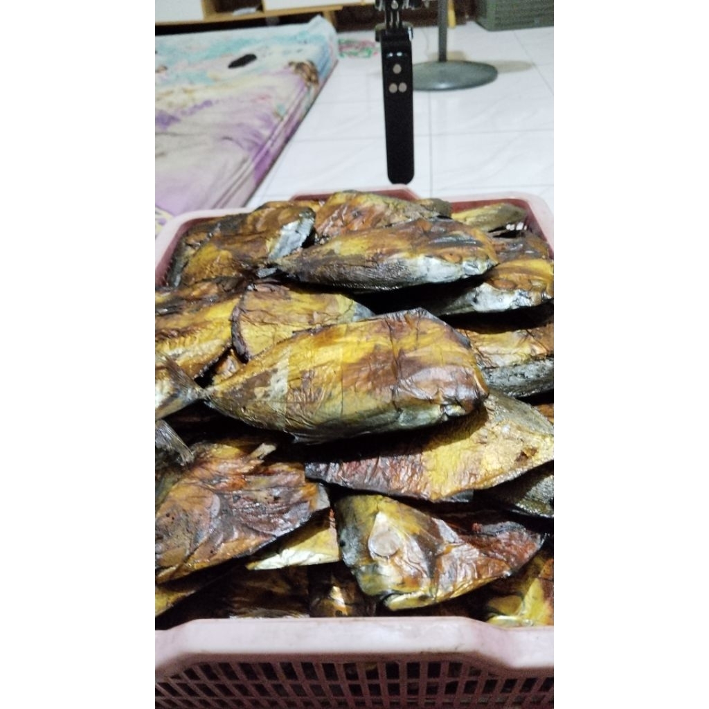 ikan asap semar / ani2  isi 5 ekor