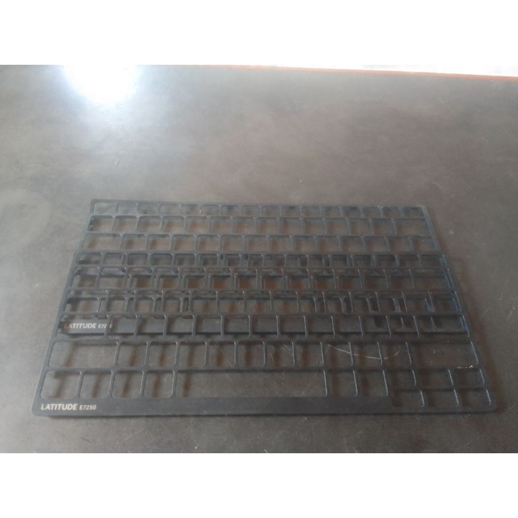 frame keyboard E7250 Copotan