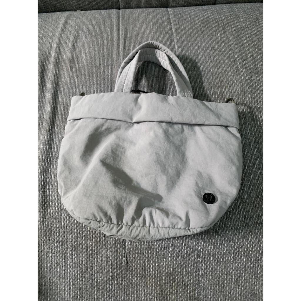 lululemon crossbody bag