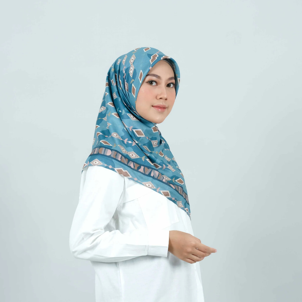 Deenay Rumi Series Original Produk Lama Voal Ultrafine 115 x 115 Hijab Segi Empat Motif