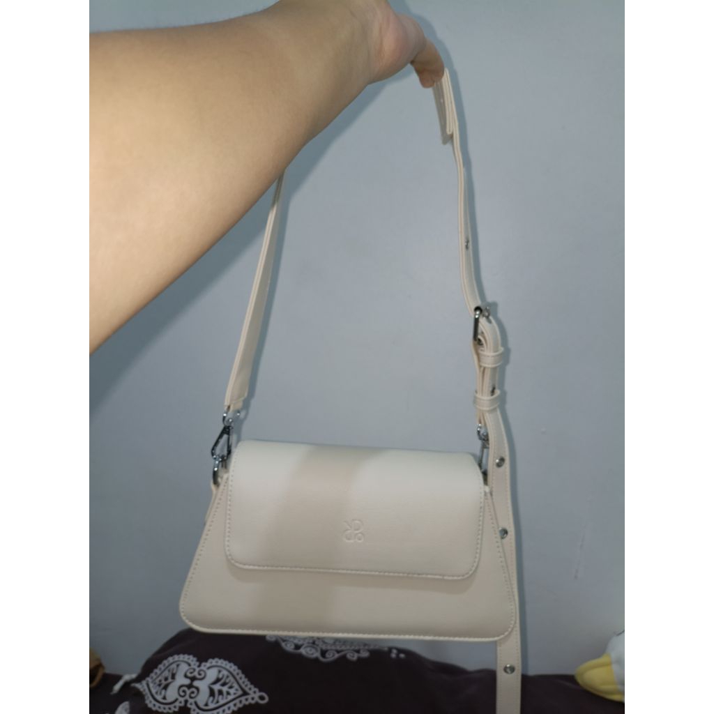 prior.id shoulder bag ivory