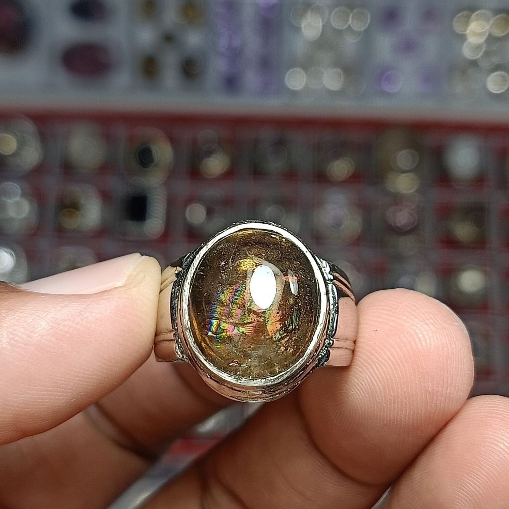 cincin batu kecubung pelangi Kalimantan