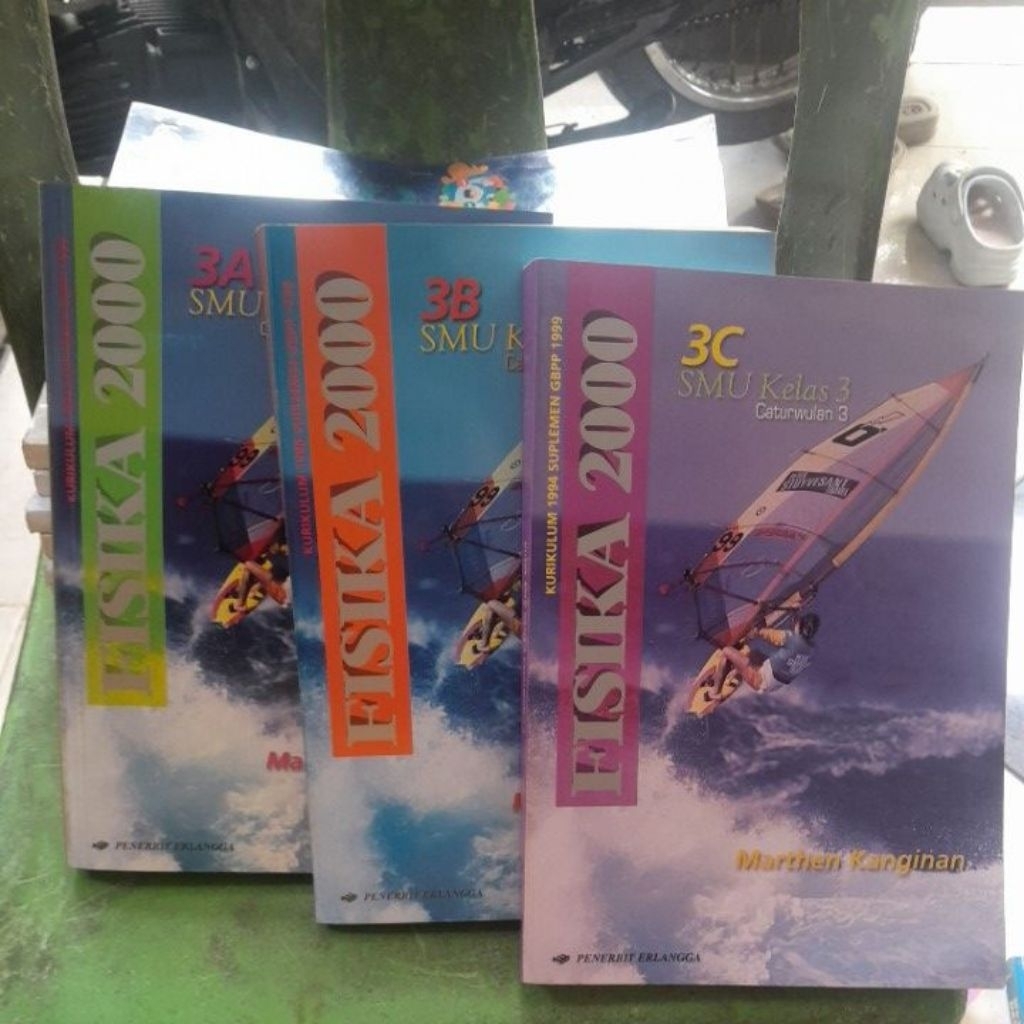 BUKU FISIKA UNTUK SMA KELAS 3/12/XII CATURWULAN 1,2,3,SET KURIKULUM 1994 SUPLEMEN 1999 PENERBIT ERLA