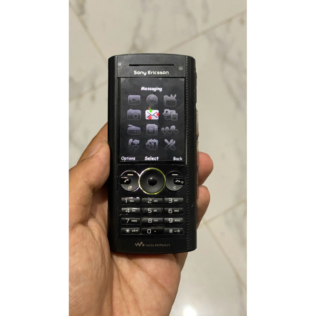 sony ericsson w902 (normal)