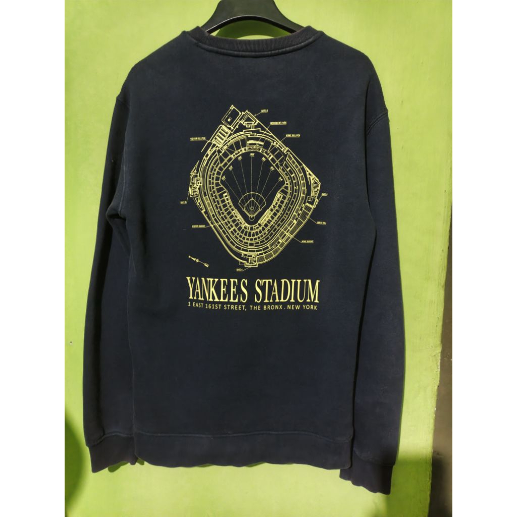 Rare Crewneck New Era New York Yankees Stadium