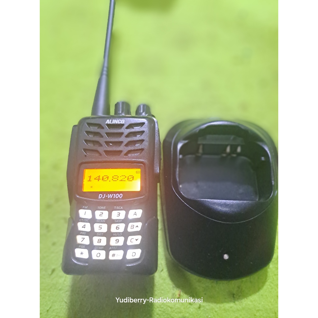 Ht Alinco Dj W100 Original Alinco Dj W100 Frekuensi Vhf   Ht Alinco W100 Normal TX dan RX ok Power s