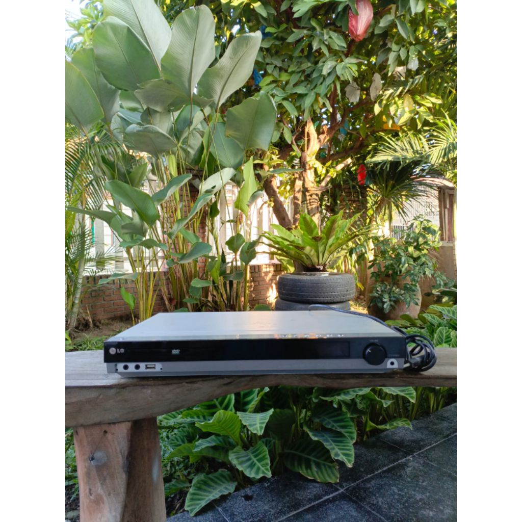 LG DVD Home Teather Receiver No LH-T9656IH