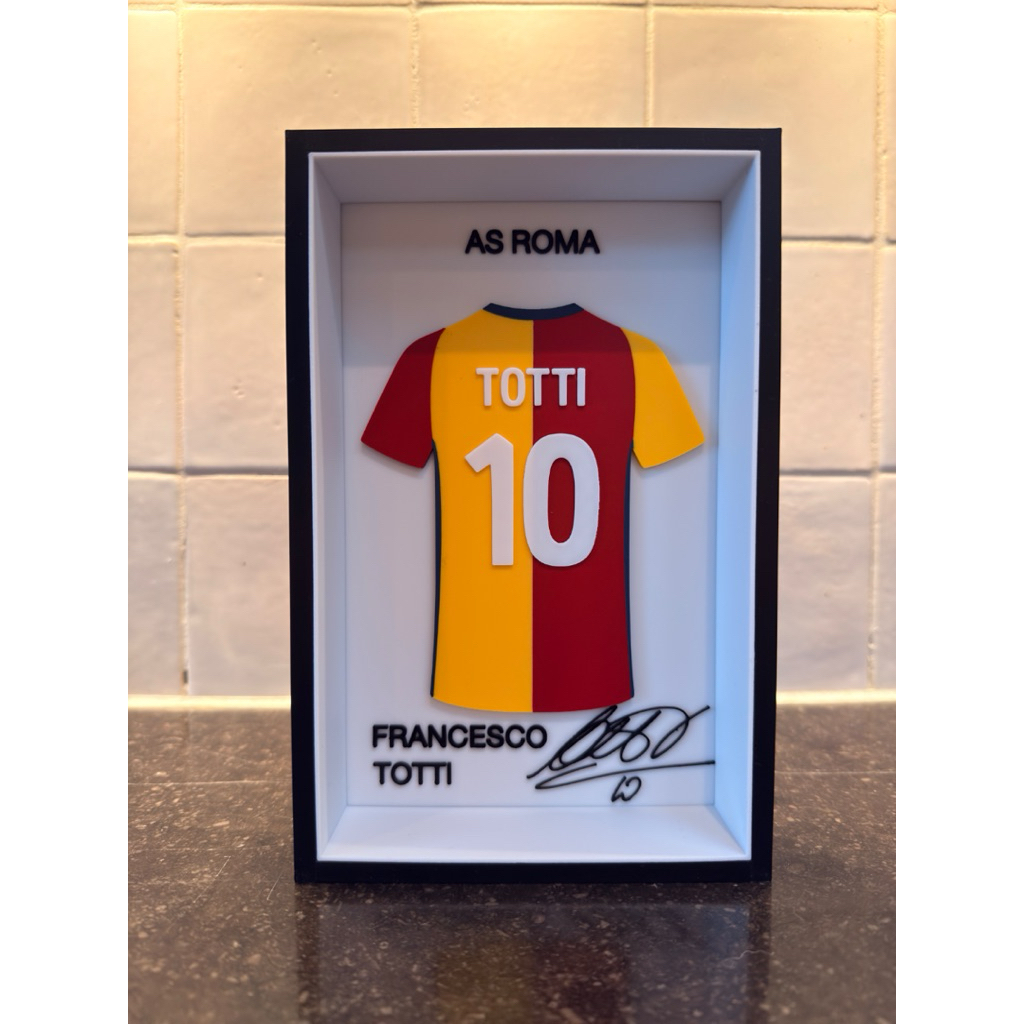 Pajangan Jersey Francesco Totti AS Roma 3D Printed Kit Card Jersey Frame Sang Kapten Roma Hiasan Mej