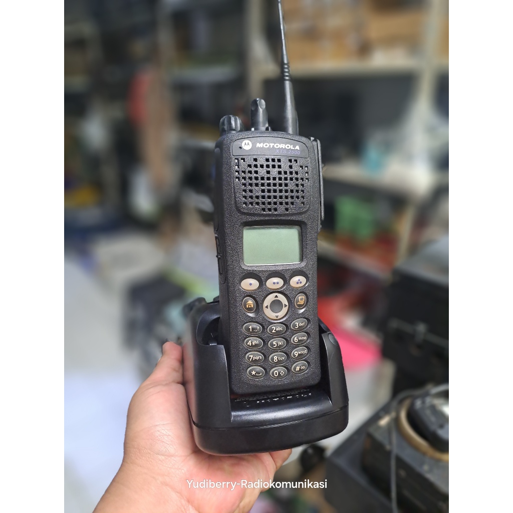 HT MOTOROLA XTS2500 TRUNKING SISTEM WALKIE TALKIE MOTOROLA XTS-2500 FREKUENSI 800MHZ NORMAL TX DAN R