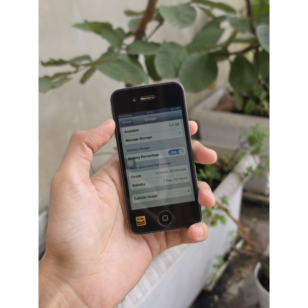 Preloved iPhone 4 32GB wifi only