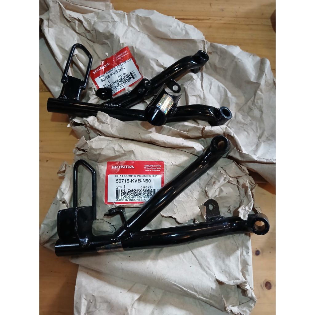 FOOTSTEP BELAKANG VARIO TECHNO 110 VARIO KARBU 110 SET ORIGINAL AHM