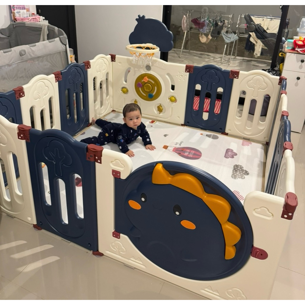 Preloved baby play fence , pagar bayi mainan, full set