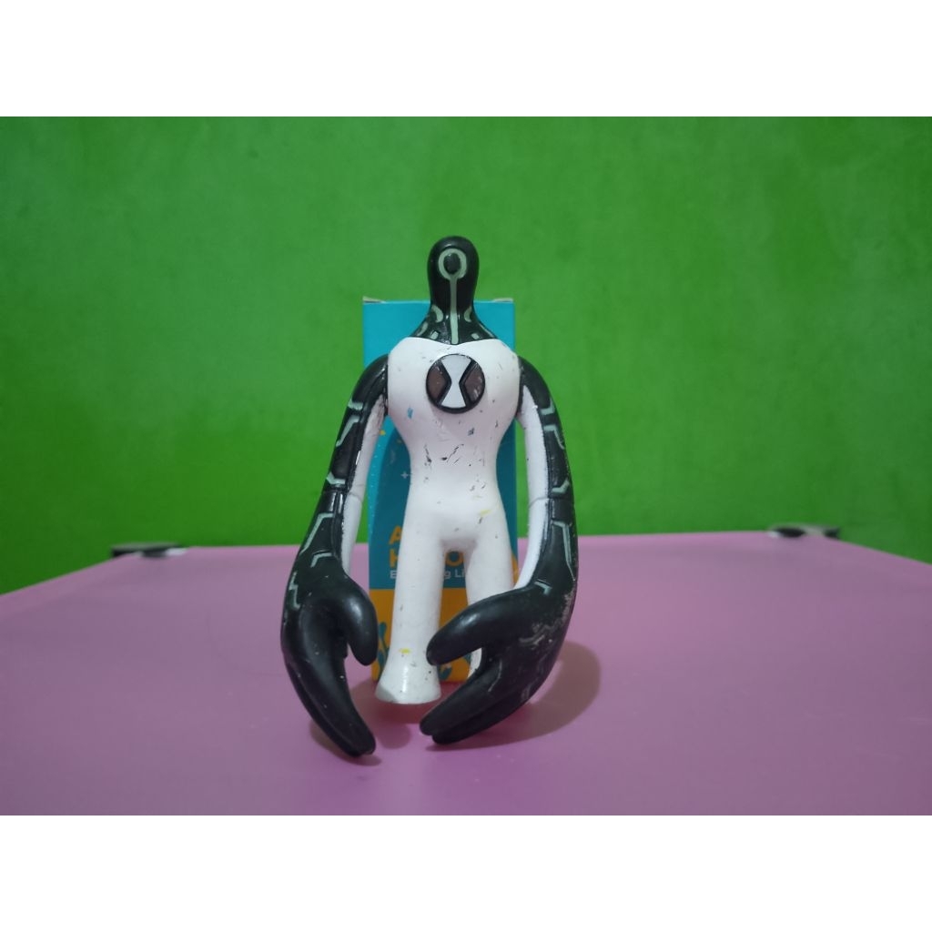 Figure BEN 10 ULTIMATE ALIEN - UPGRADE - Murah Retro Vintage Rare Koleksi Mainan Anak Anak Nostalgia