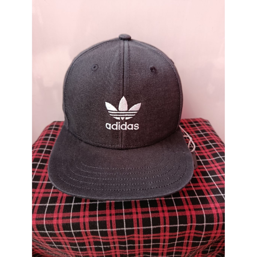 topi snapback Adidas original