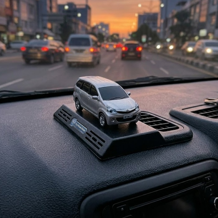 (AVANZA VELOZ 2013) Skala 1 : 45 Resin Crystal 13x8cm Pajangan Interior Miniatur Mobil