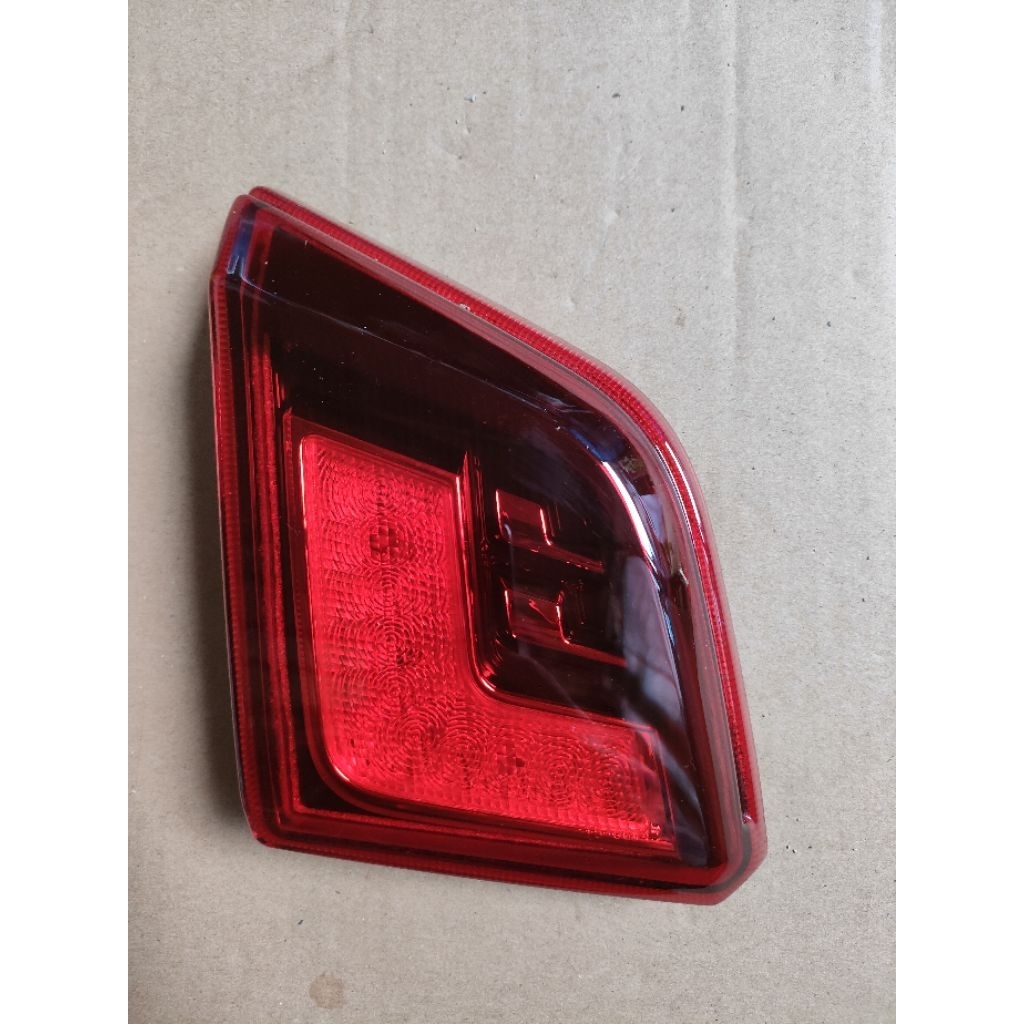 reflektor lampu bagasi agya / ayla 2017 up facelift