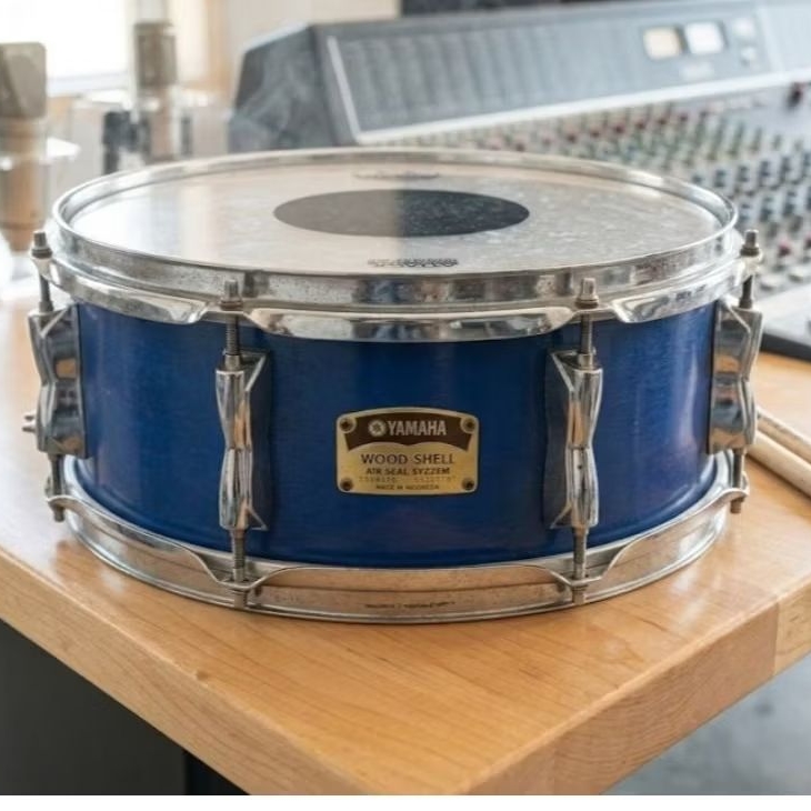 Yamaha Wood Shell snare drum