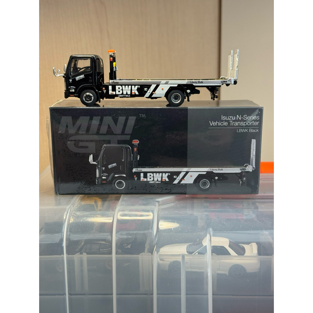 miniGT 1/64 Scale Isuzu N Series Vehicle Transporter LBWK Black