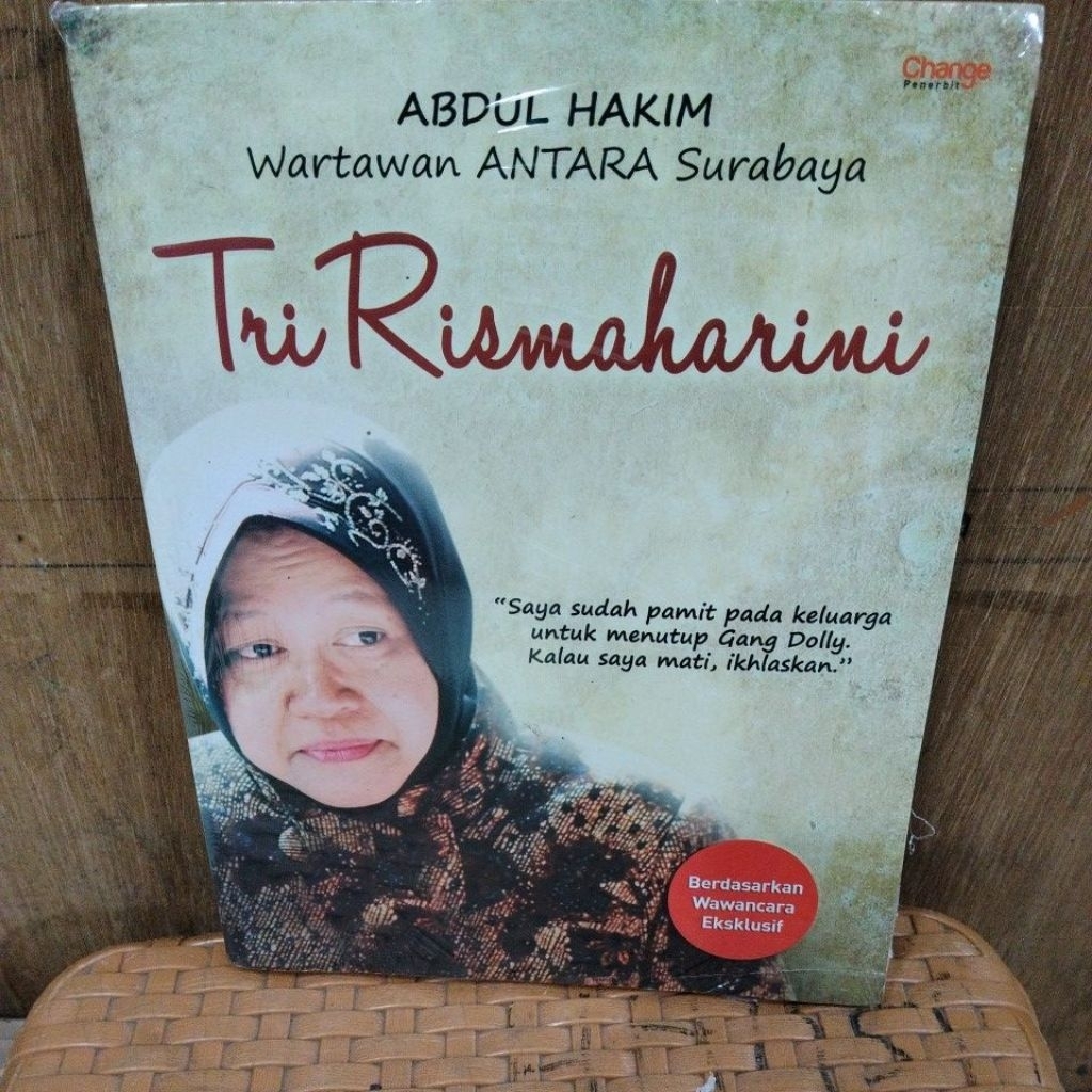 BUKU BEKAS ORIGINAL KONDISI MULUS:Tri Rismaharini