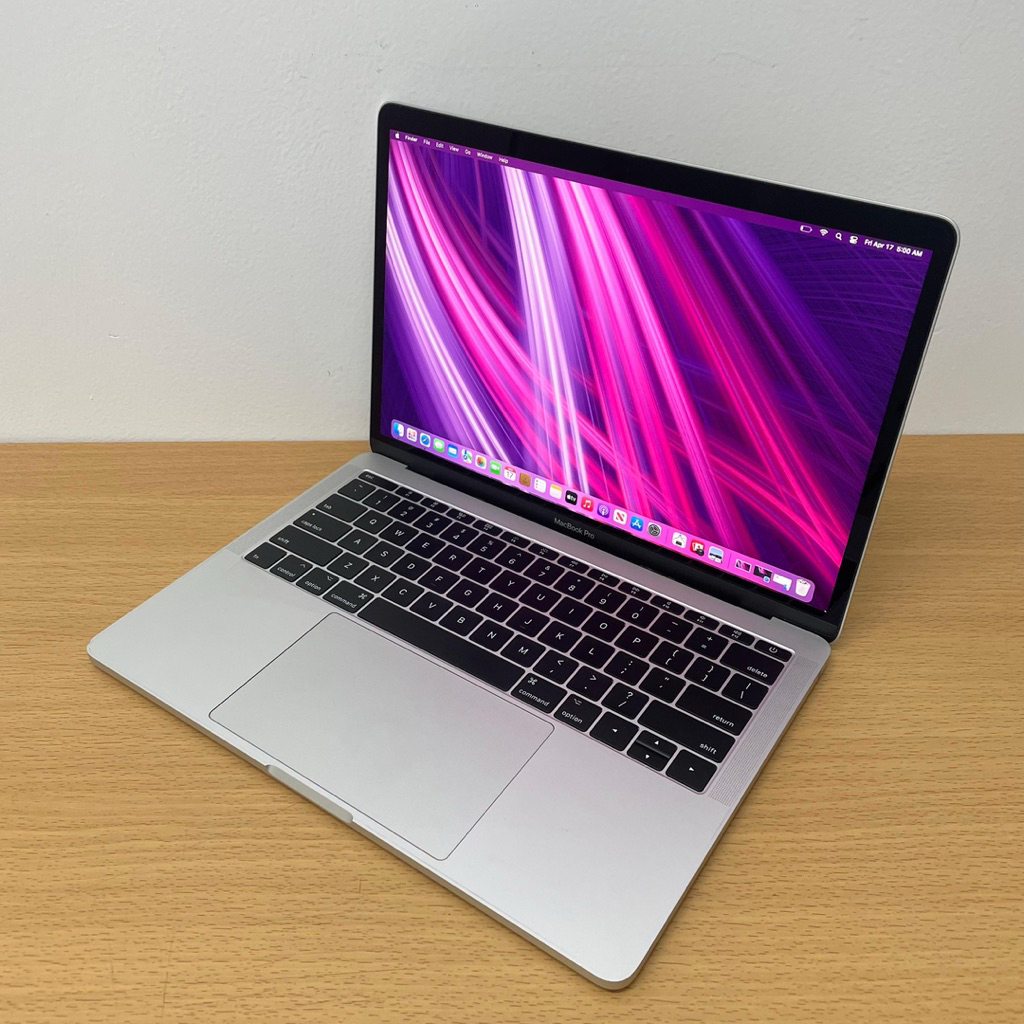 macbook pro 2017 retina 13inch Ram 8 SSD 512GB intel core i5 second ori
