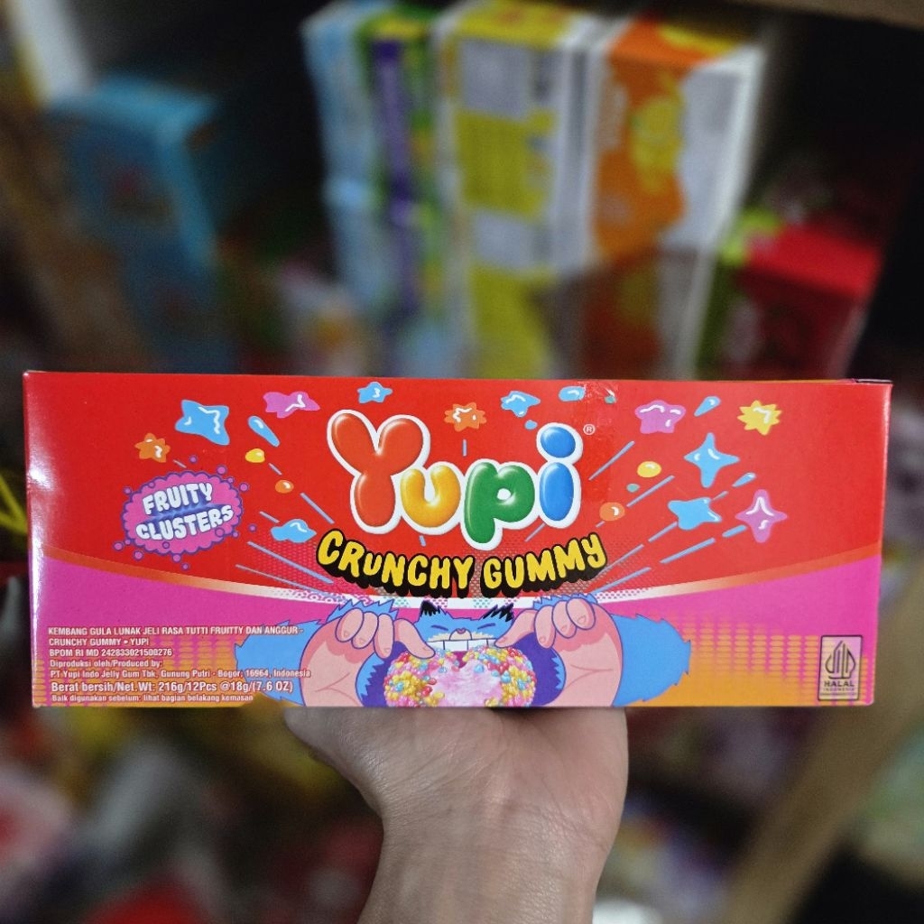 Yupi Crunchy Gummy Fruity Clusters Display Box Isi 12 Pcs