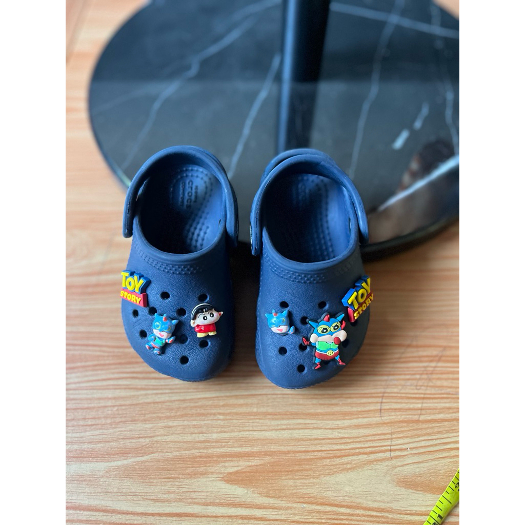 sandal crocs anak navy C5