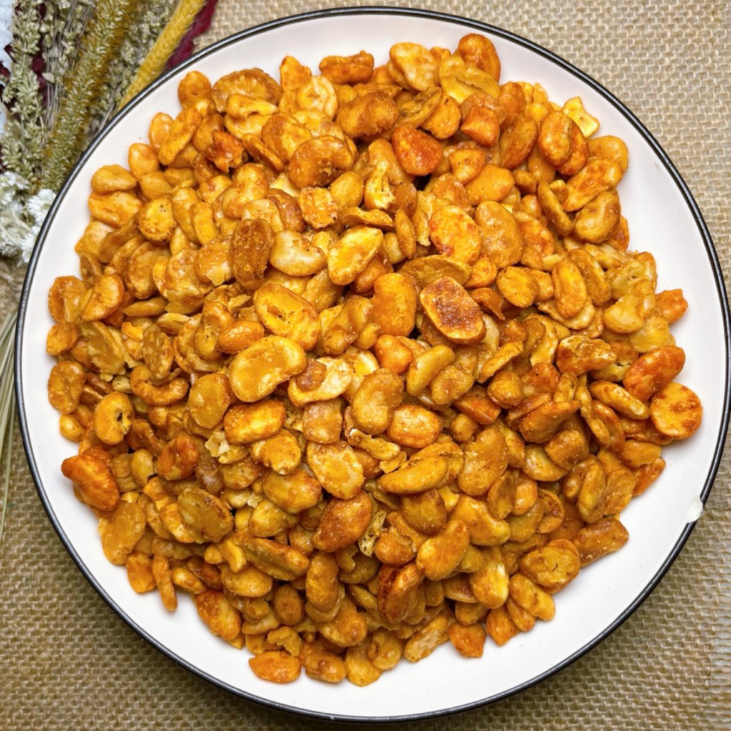 Kacang Koro Pedas 250gr dan 500gr / Koro Kupas Pedas / Cemilan Kacang Pedas / Snack Kacang Pedas