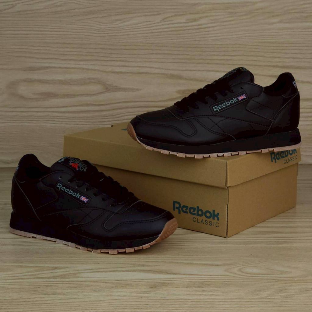 Sepatu Unisex Reebok Classic Leather Black