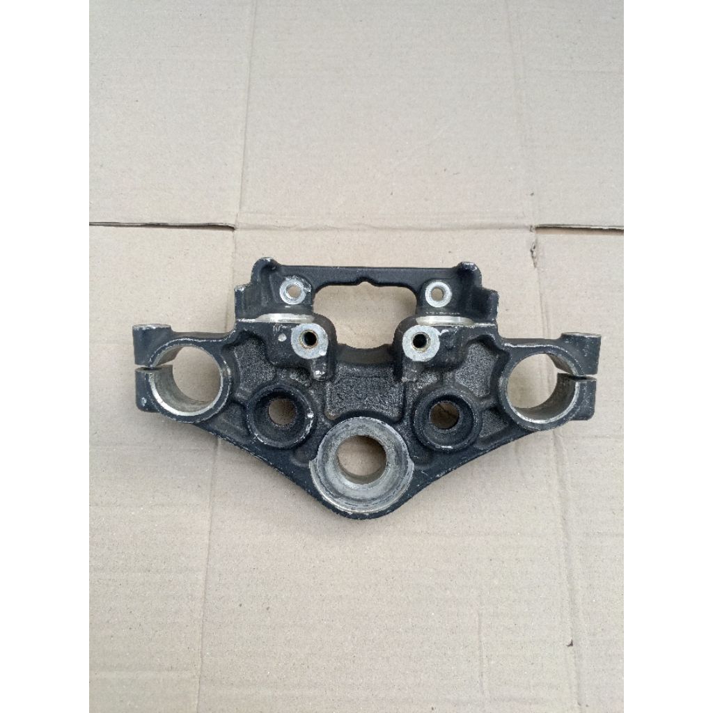 segitiga T atas cabang tiga Megapro mono Monoshock Verza cb150r new cb250r lama cbverza original ori