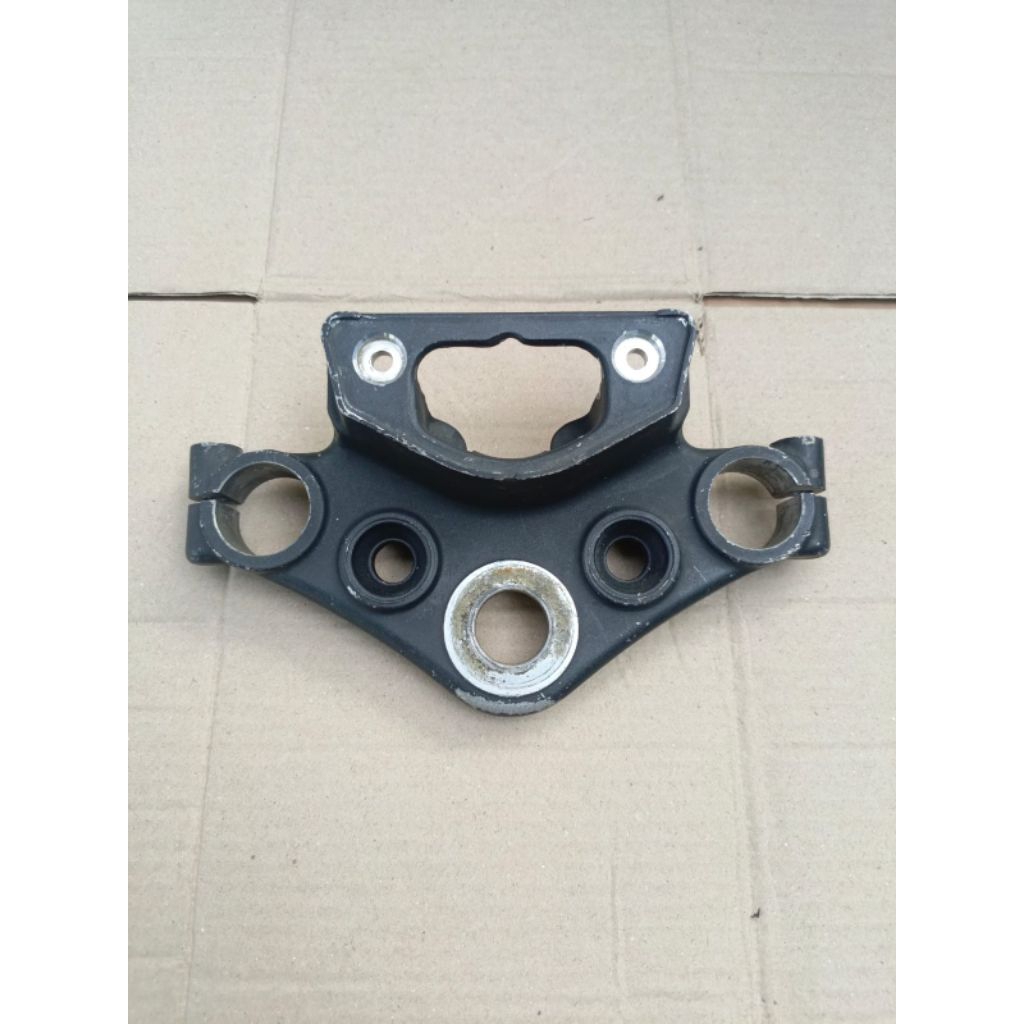 segitiga T atas cabang tiga Megapro mono Monoshock Verza cb150r new cb250r lama cbverza original ori