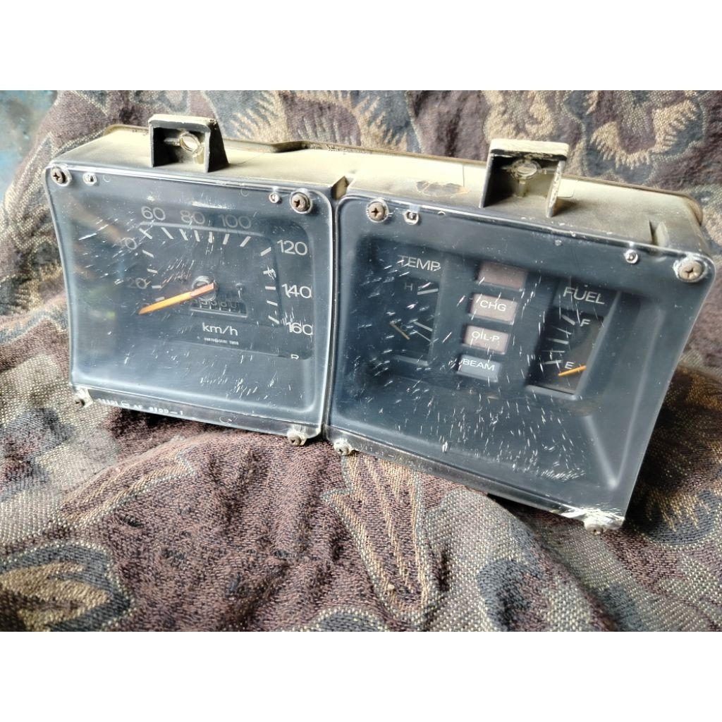 speedometer Original Datsun 120y