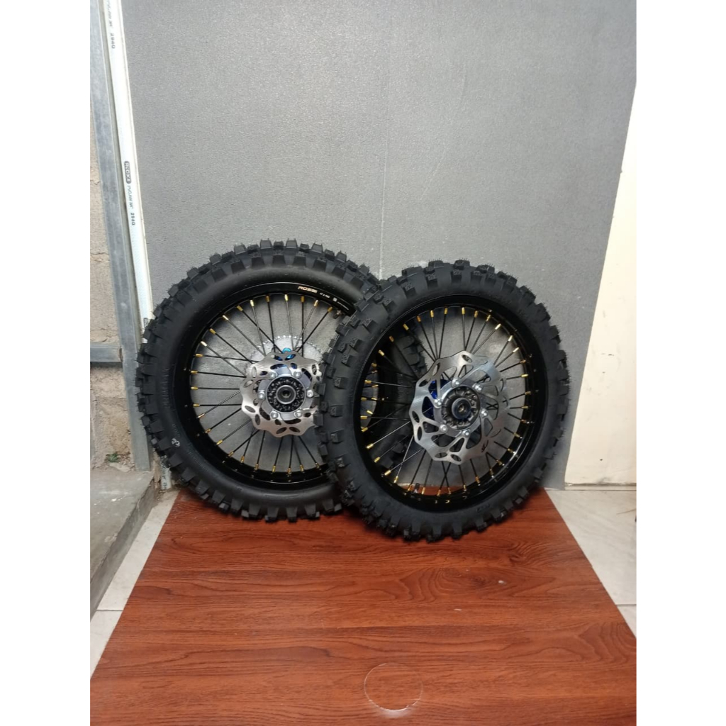 Paket Roda RBT KLX Set Ring 17 Velg Rossi 160/185-17 - Ban Primax Godzilla 80/100 & 90/100 - Full Se