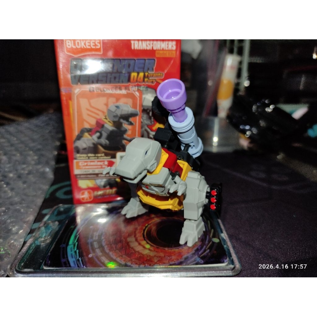 Blokees Transformers Part of Vulcanicus - Grimlock, Snarl