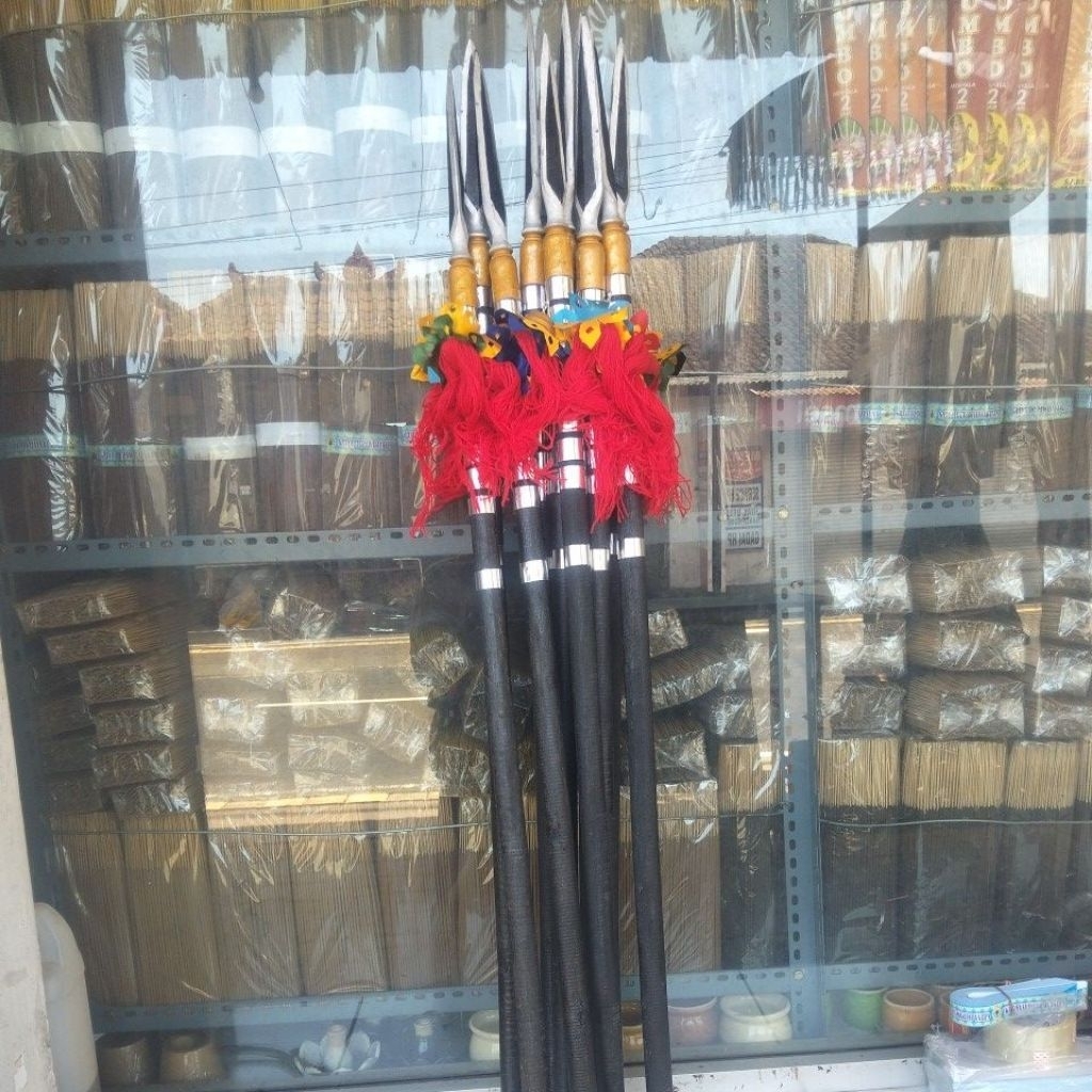 TOMBAKTARI baris gede bahan kayu.panjang 125 cm