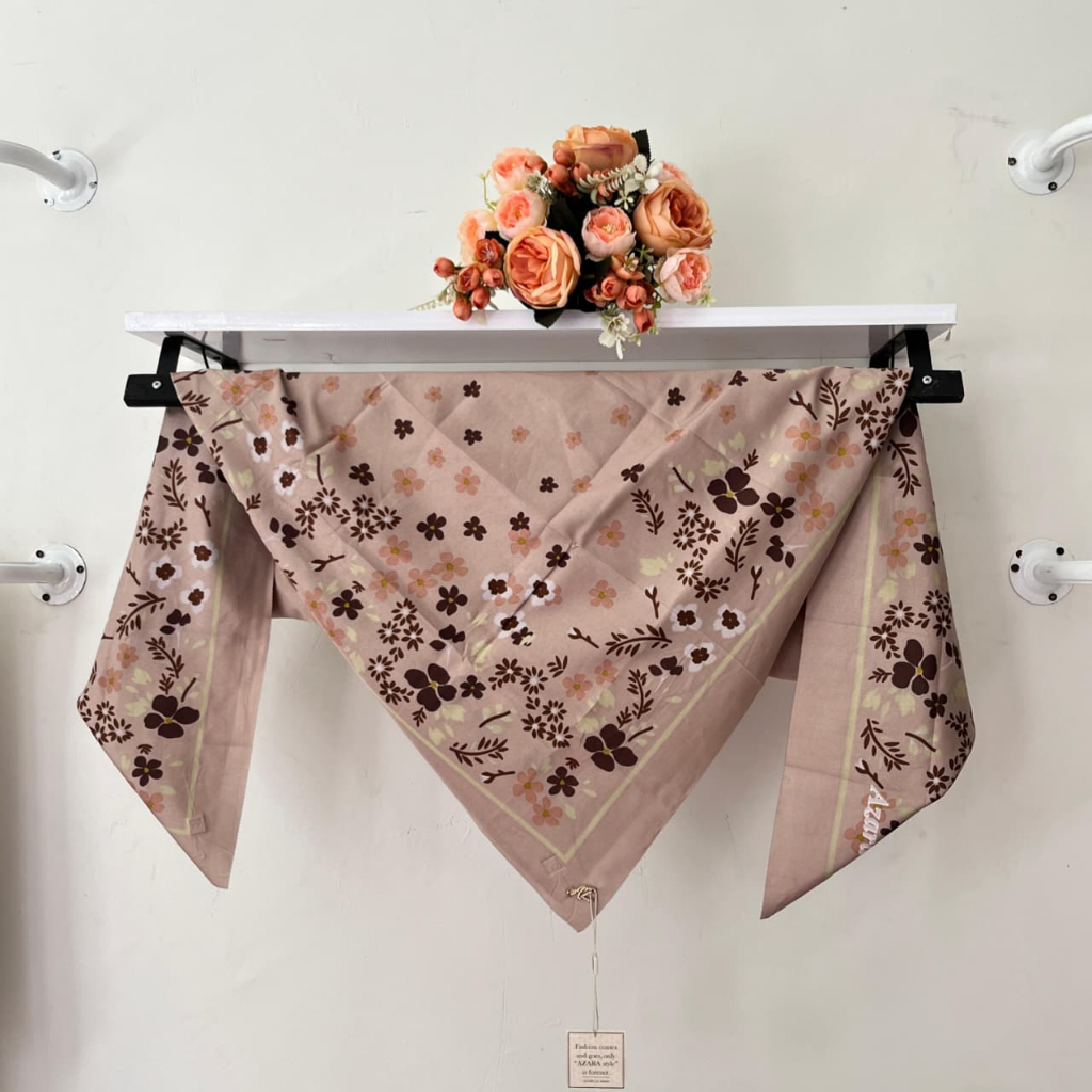 Hijab Segiempat AZARA motif bunga kemasan pouch