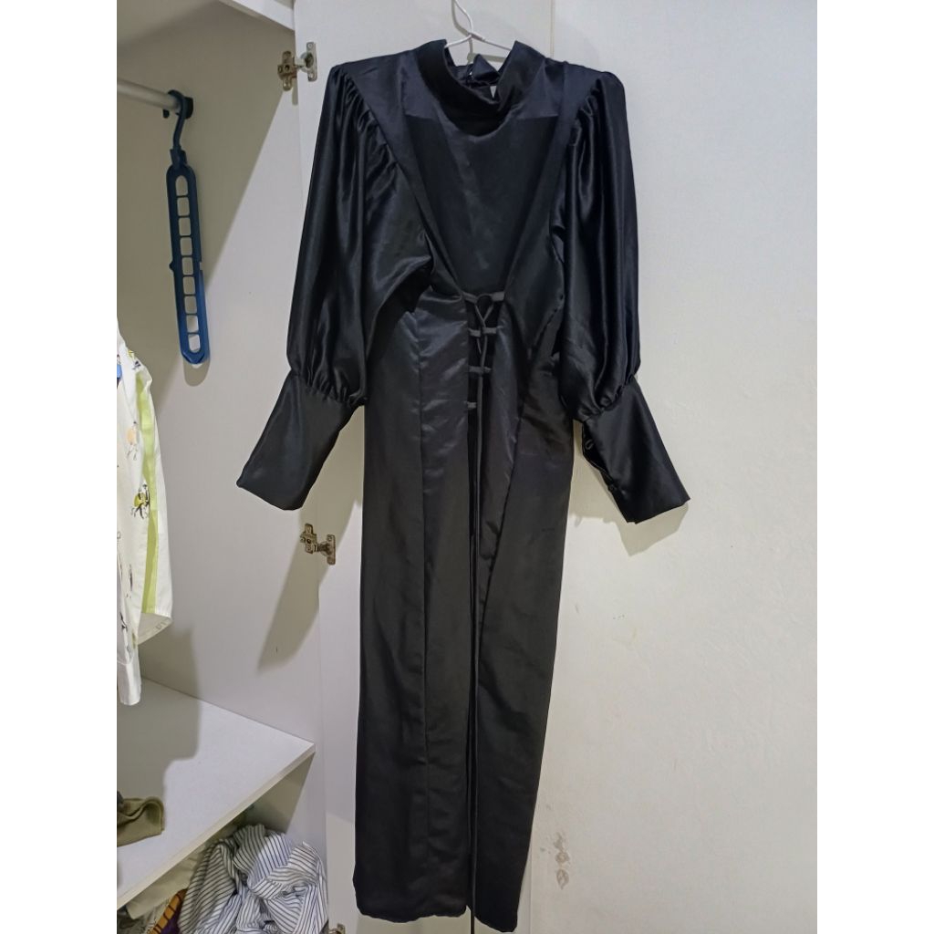 Irmela dress hitam Zisallection (Preloved)