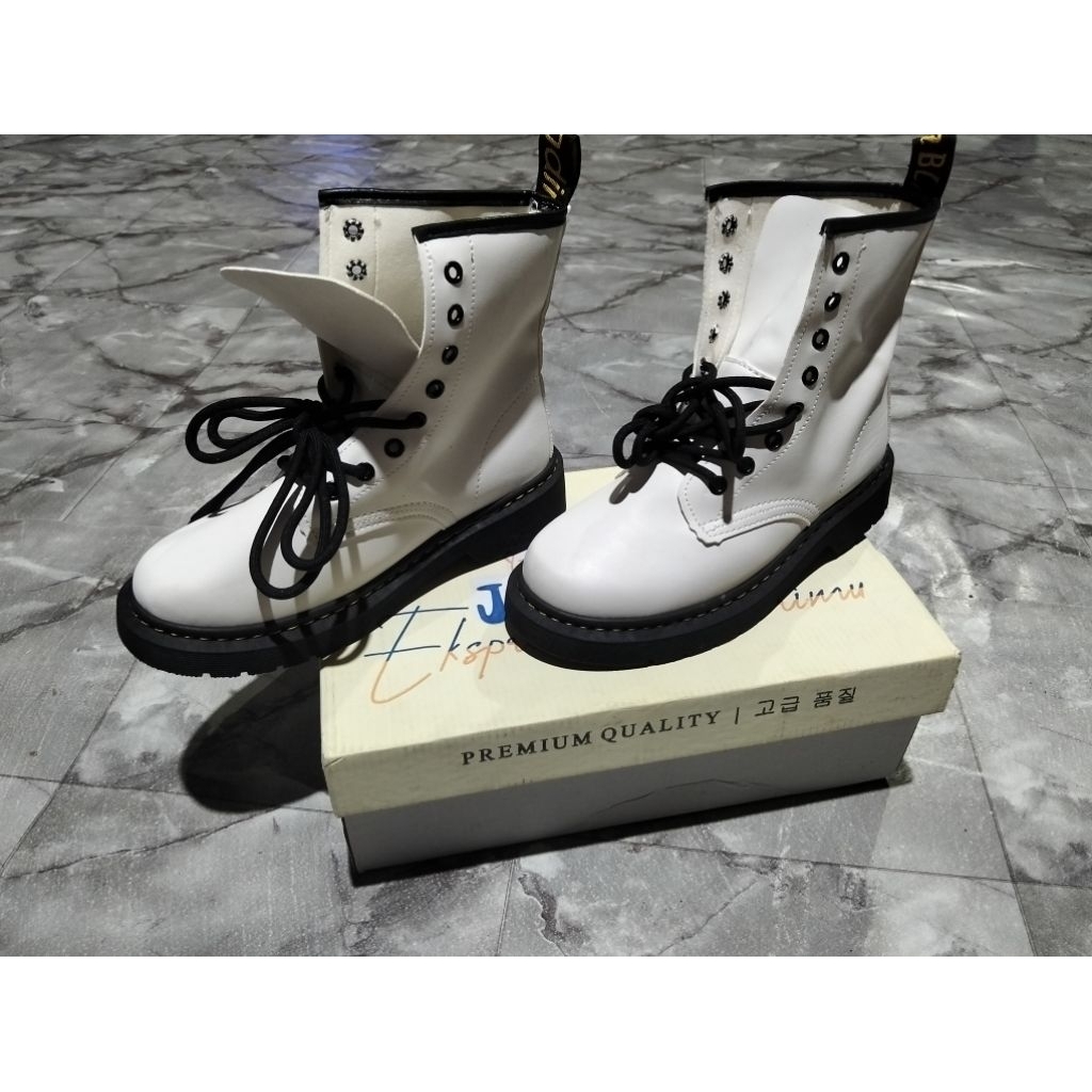 preloved new sepatu booth wanita