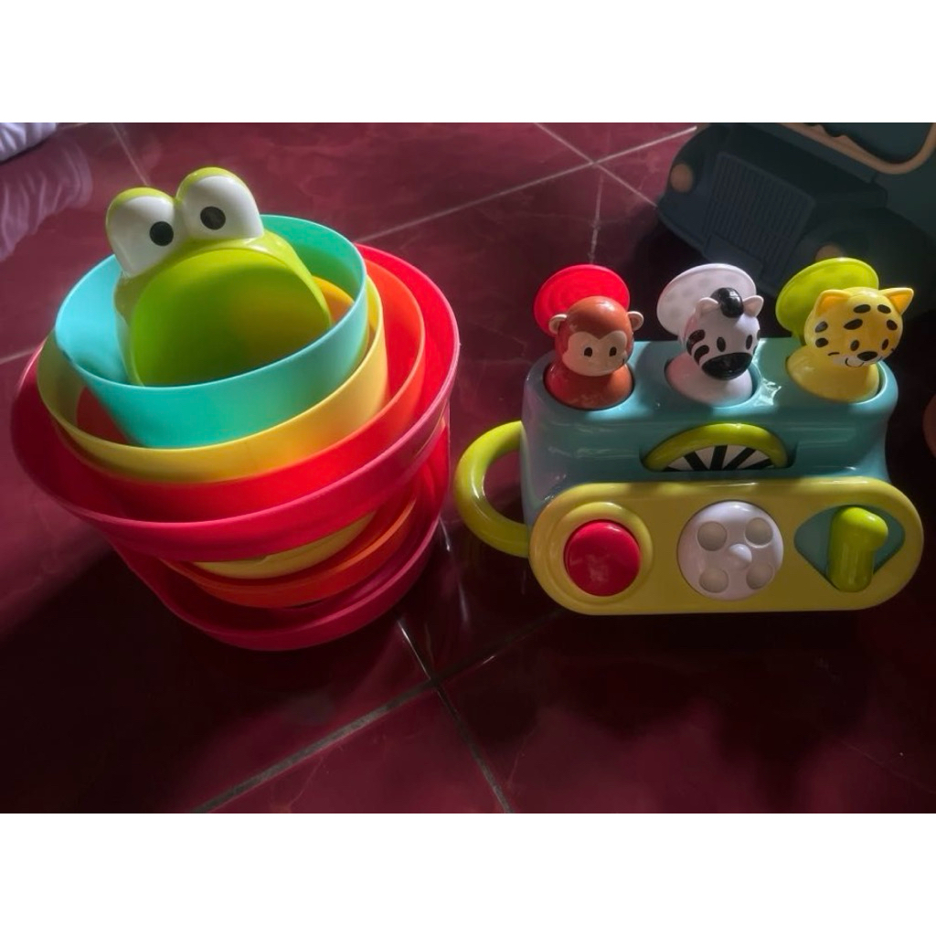 ELC pop up jungle animal & stack and drop froggie
