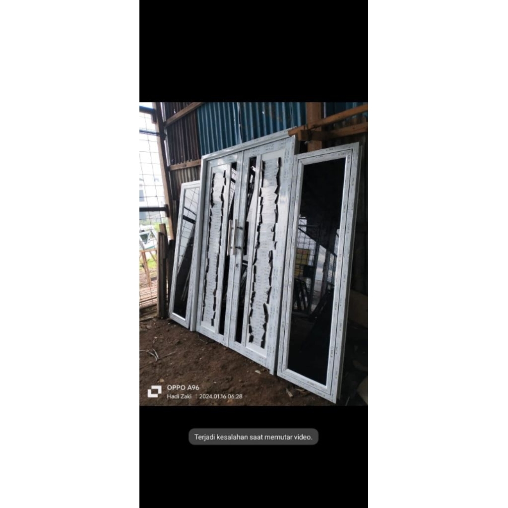 SET KUSEN+PINTU KUPU2 + JENDELA ALUMENIUM UKURAN L220XT210. SDH GERSTS BSBEL WAERP DAN PAVKING KAYU