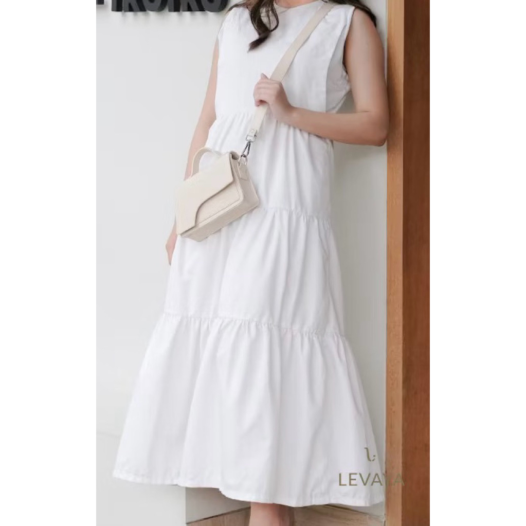 preloved levaya livia sling bag cream