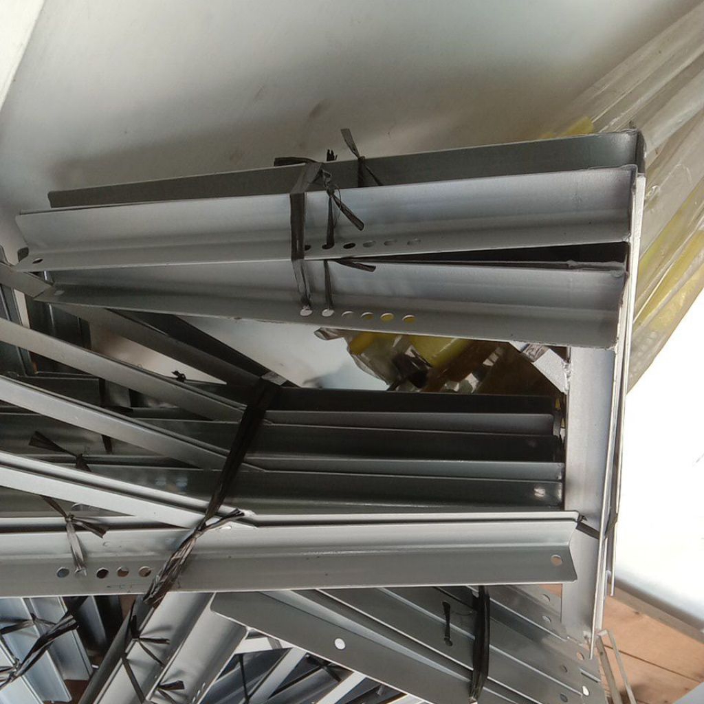 Bracket L outdoor AC L dari 1/2 3/4 1pk  besi tebal