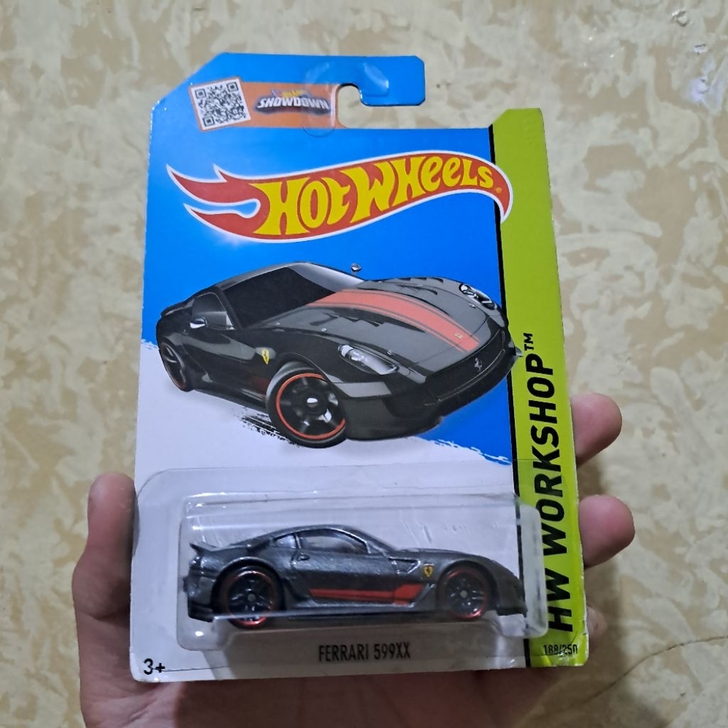 Hot Wheels Ferrari 599XX Termasuk Pelindung