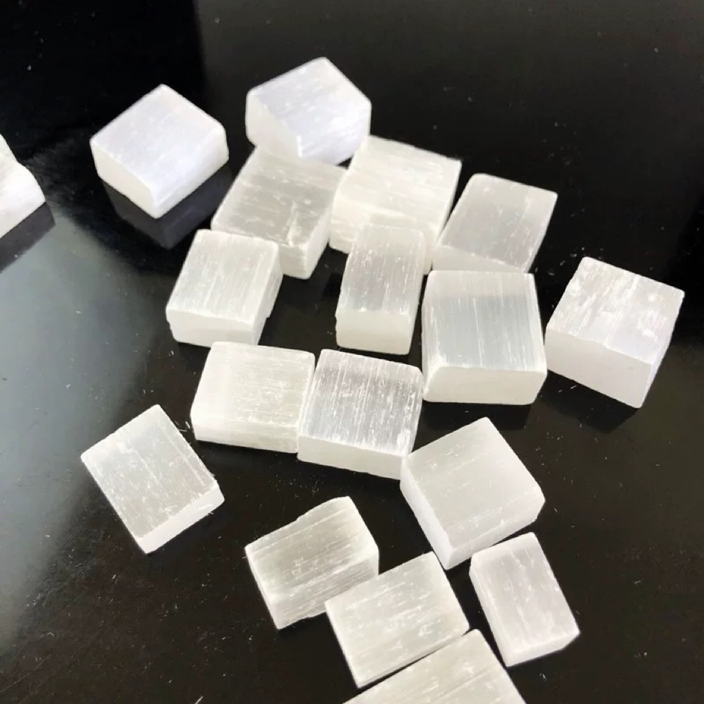 selenite cube persegi -+100 gram 5-9pcs tergantung besar kecil
