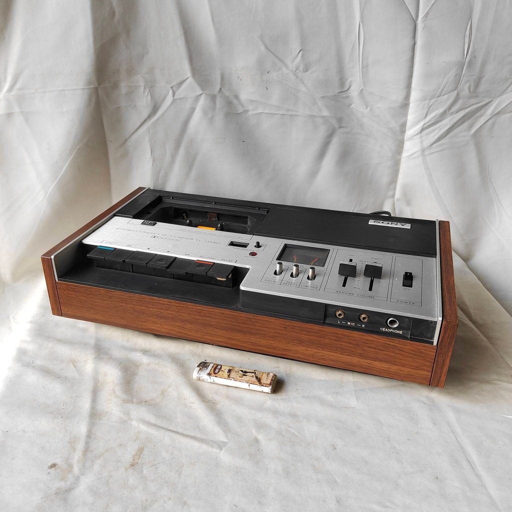 Pajangan Vintage 1975 Tape Deck Sony TC-134 SD