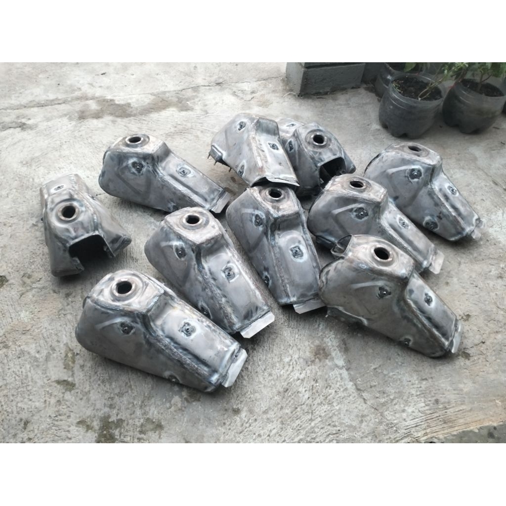 Tangki replika CRF PNP RANGKA TUNGGAL