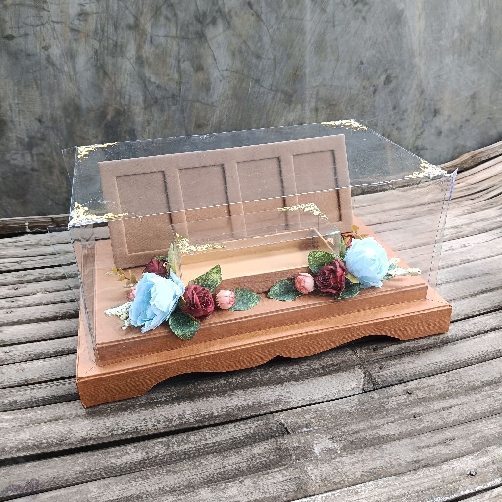 Box logam mulia, box mahar logam mulia dengan tatakan LM dan uang cover mika untuk akad pernikahan