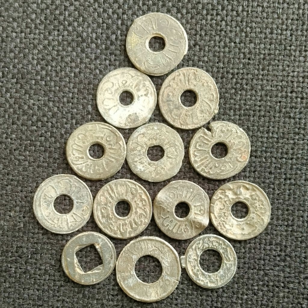 Koin Kuno Kesultanan Palembang 1 pitis tahun 1800 San 13 keping belakang blank
